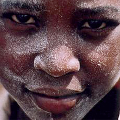 FAMINE EN PAYS DE COCAGNE
